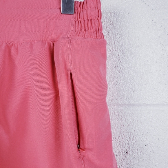 Lululemon Hotty Hot HR Skirt Long‎ Size 8 Raspberry Cream RPCR 00823 - Picture 4 of 6